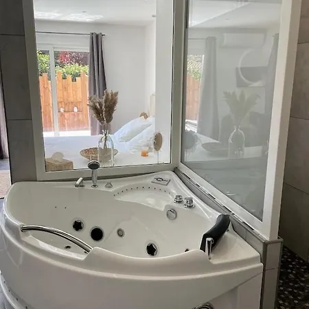 빌라 Avec Piscine Entierement Renovee A 5min De La De Pinia *