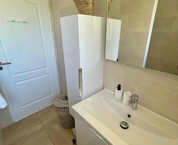 Avec Piscine Entierement Renovee A 5min De La De Pinia Villa *