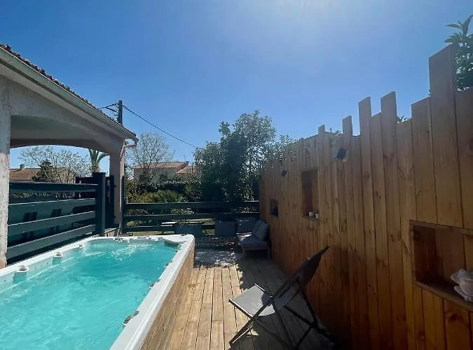 Avec Piscine Entierement Renovee A 5min De La De Pinia Villa